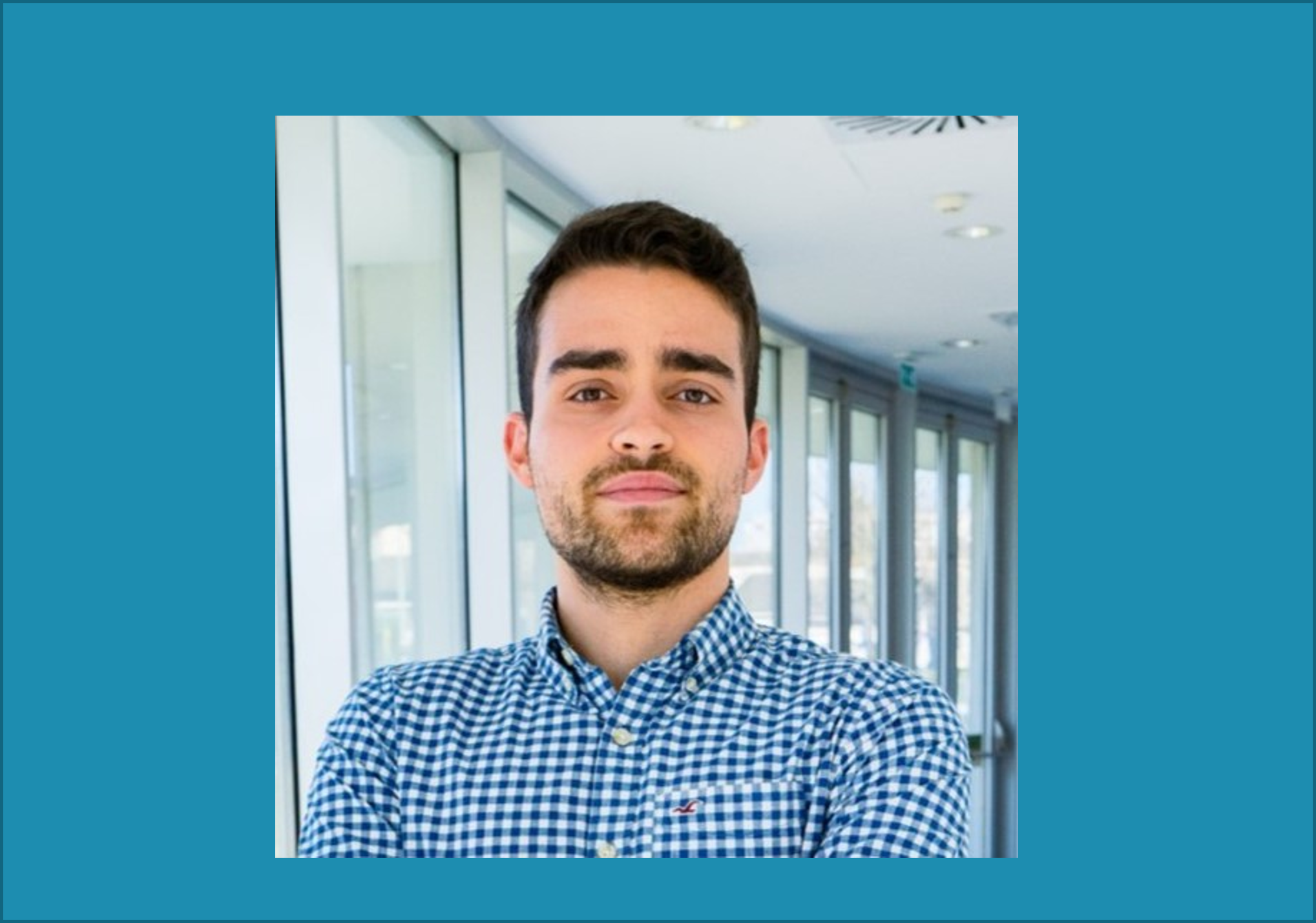 João joins the group!